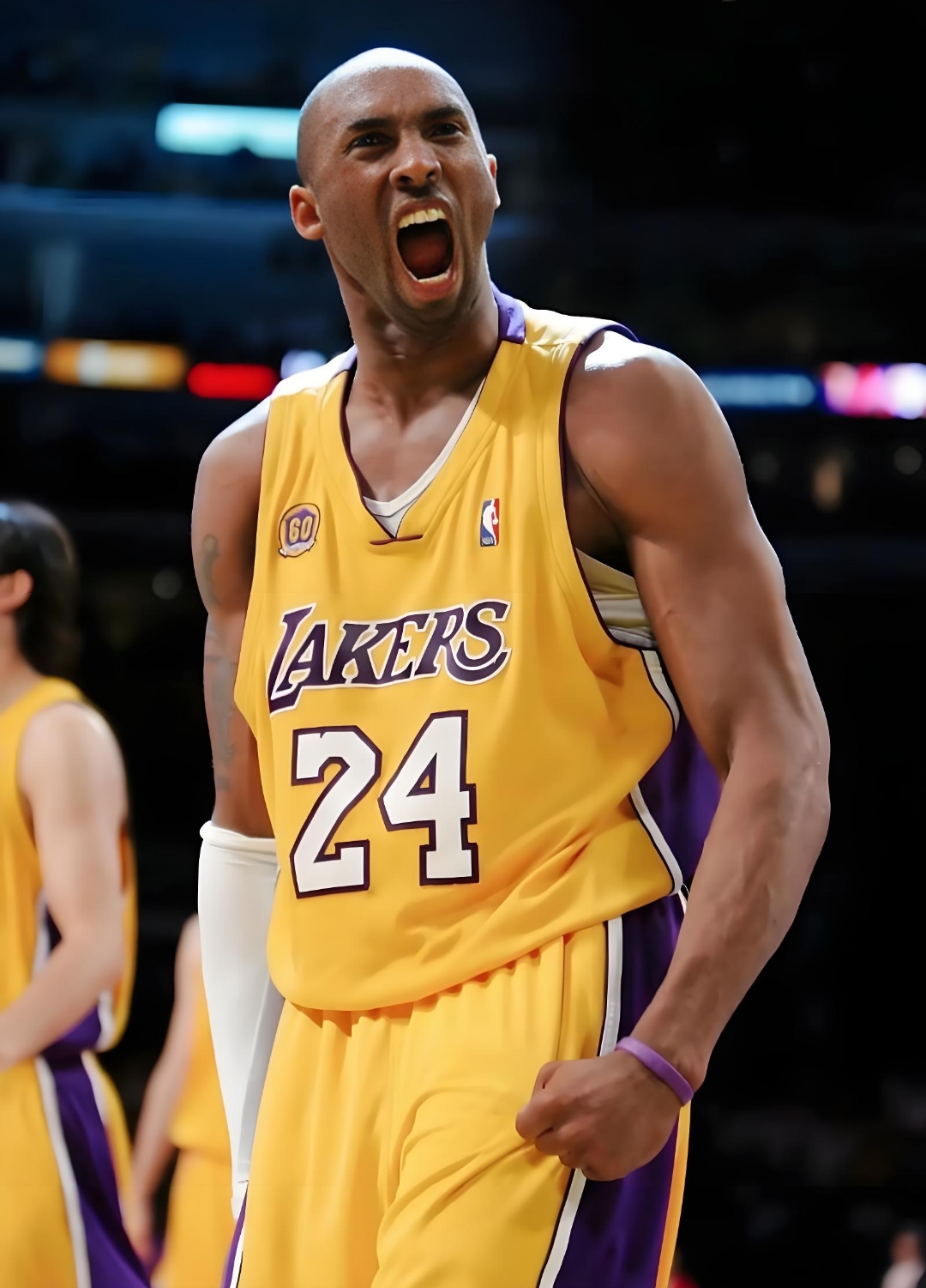 队的人员短 队的人员短