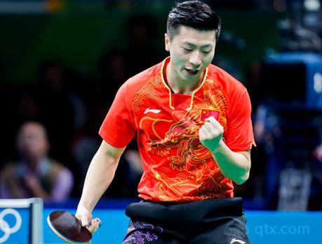 他的两个进 他的两个进