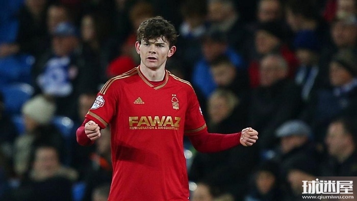 调整薪酬结 调整薪酬结