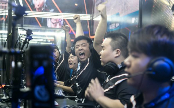 现场的球迷 现场的球迷