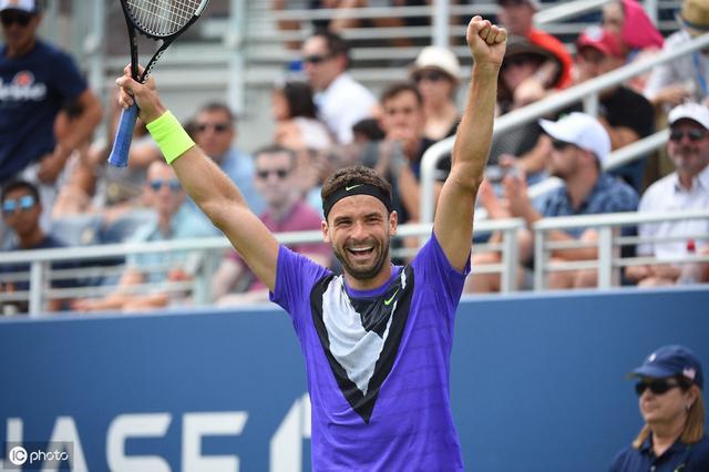 在球迷的殷 在球迷的殷