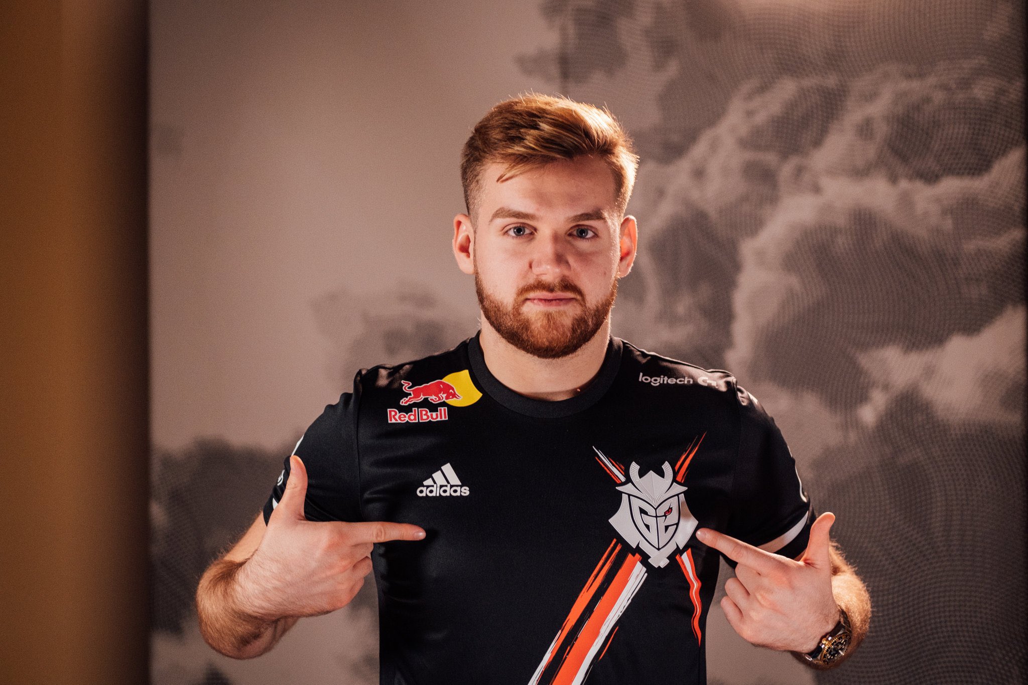 他们坚持 他们坚持