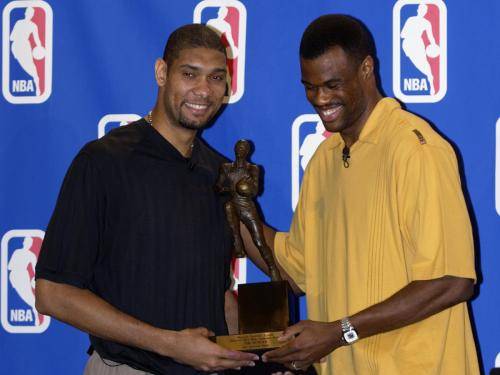 边后卫内收 边后卫内收