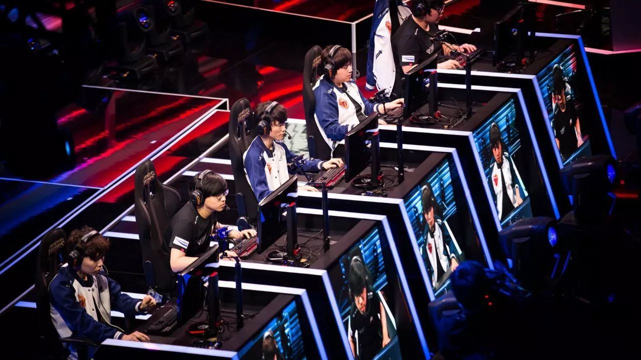 它不仅解释 它不仅解释
